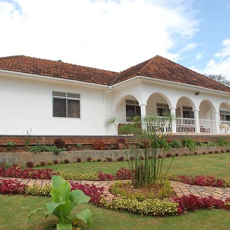 Kigezi Gardens Inn Kabale ภายนอก รูปภาพ