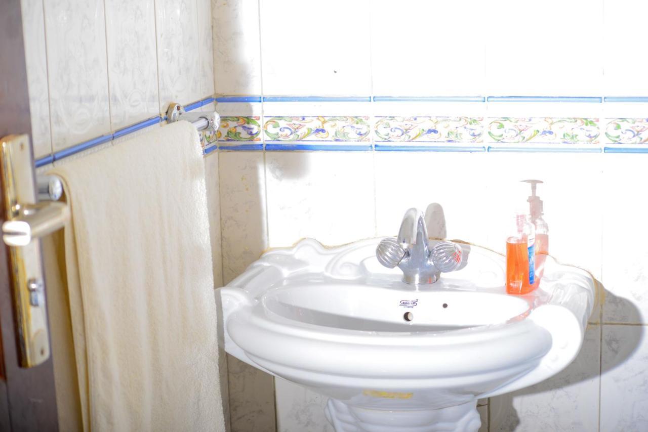 Kigezi Gardens Inn Kabale ภายนอก รูปภาพ