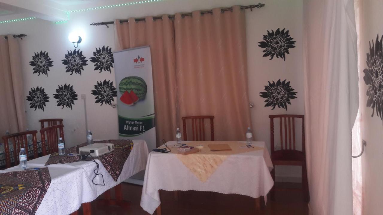 Kigezi Gardens Inn Kabale ภายนอก รูปภาพ