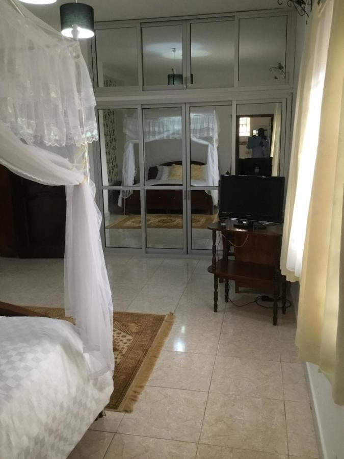 Kigezi Gardens Inn Kabale ภายนอก รูปภาพ